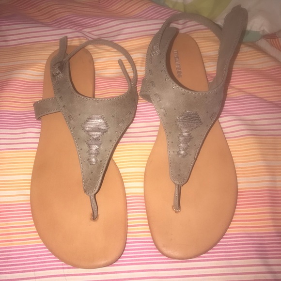 Sandals - Picture 1 of 2